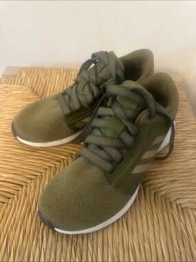 Adidas Primeblue green sneakers